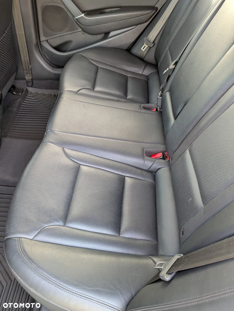 Hyundai i40 Kombi 1.7 CRDi DCT Premium - 17