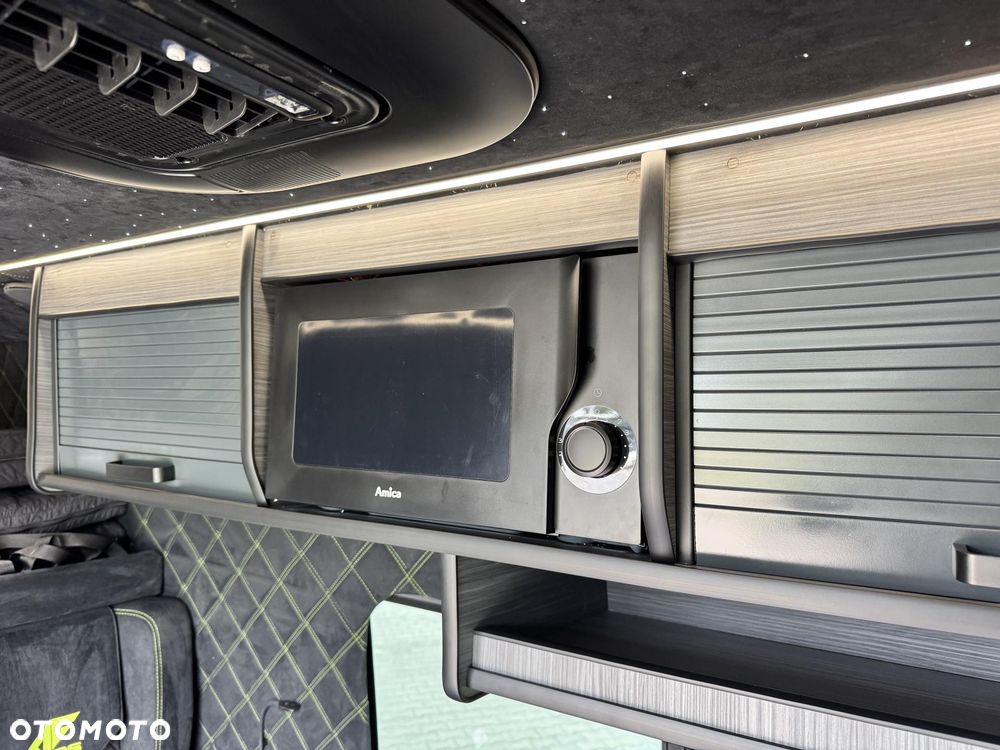Mercedes-Benz Sprinter - 20