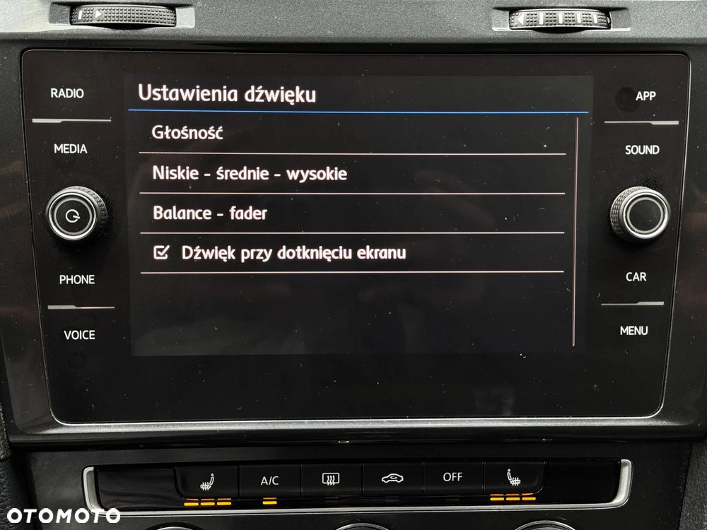 Volkswagen Golf 1.6 TDI BMT Comfortline - 17