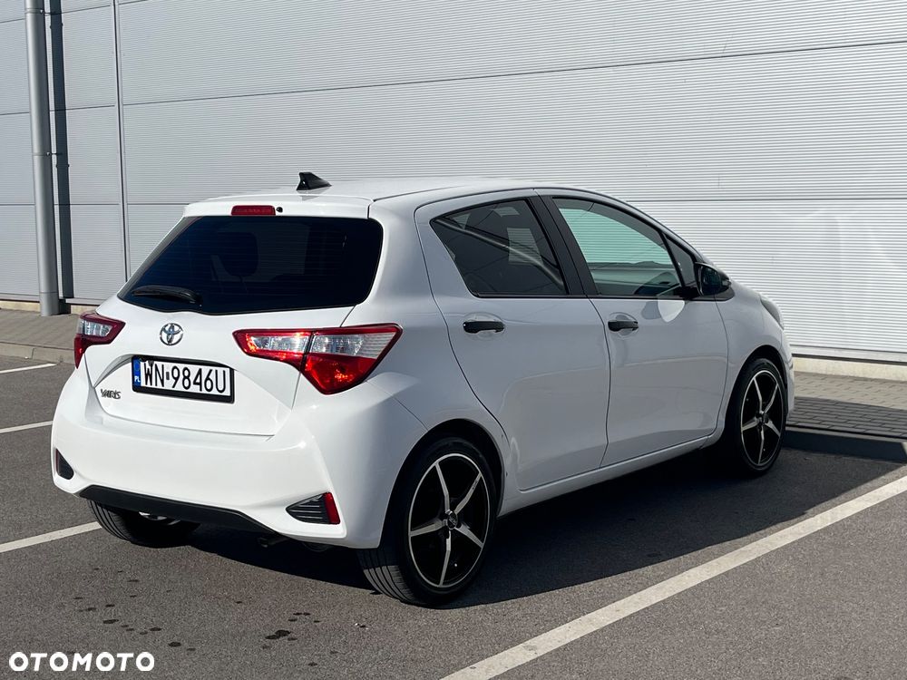 Toyota Yaris 1.0 Premium - 5