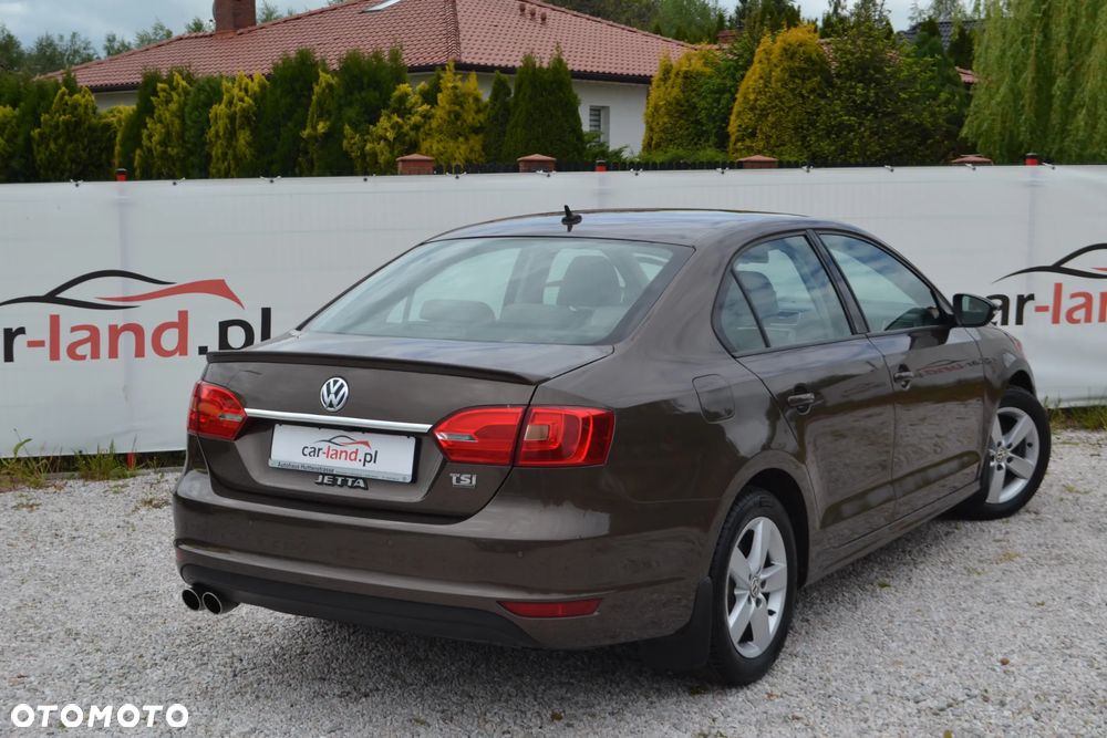 Volkswagen Jetta - 12