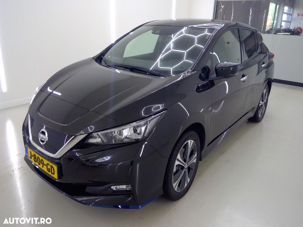 Nissan LEAF 62 kWh e+ N-Connecta - 1
