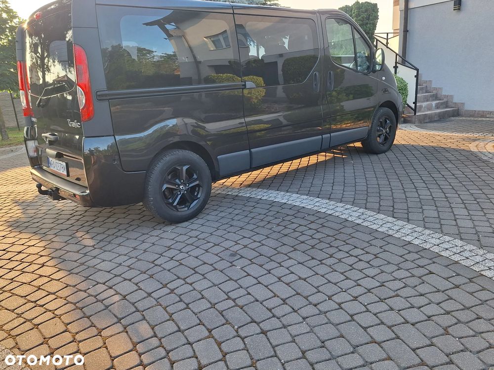 Renault Trafic FAP Grand Passenger Black Edition - 15