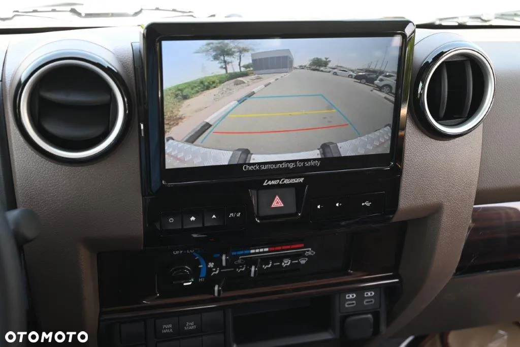 Toyota Land Cruiser - 23