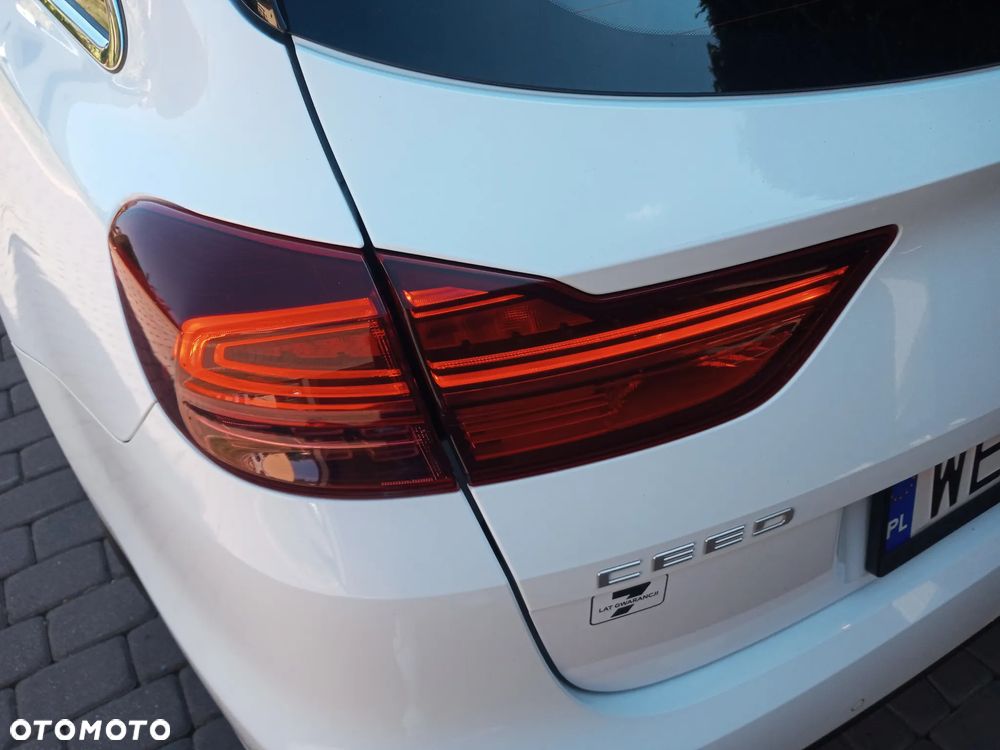 Kia Ceed 1.5 T-GDI M - 12