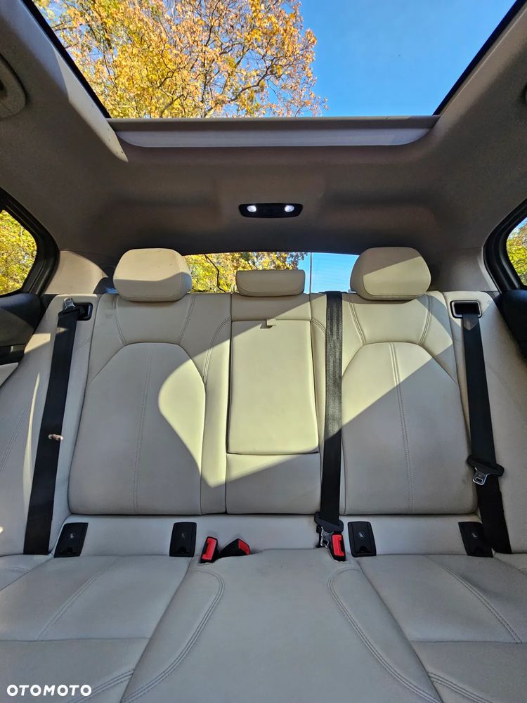 Alfa Romeo Stelvio - 9