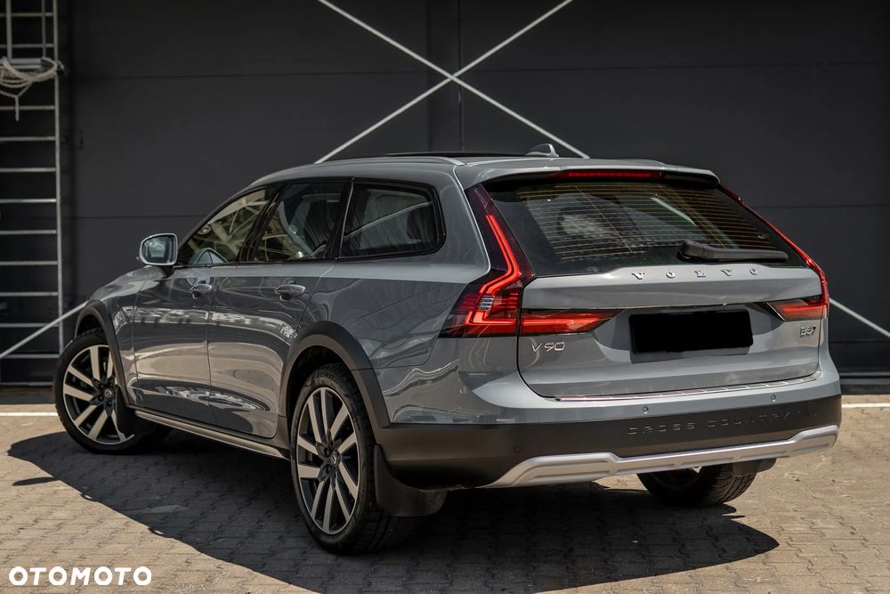 Volvo V90 Cross Country B5 D AWD Ultimate - 5