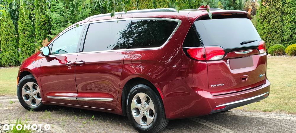 Chrysler Pacifica - 2