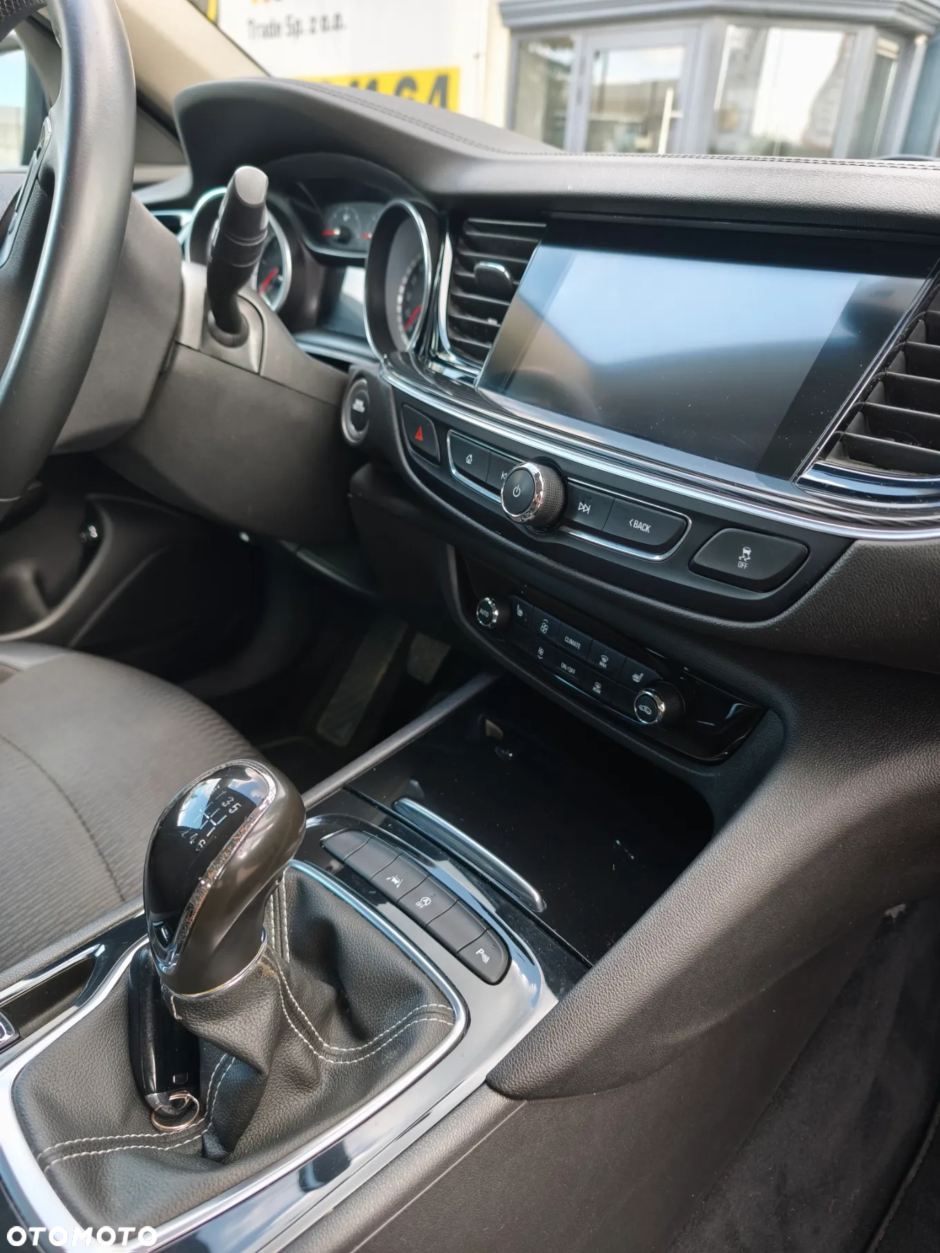 Opel Insignia - 16