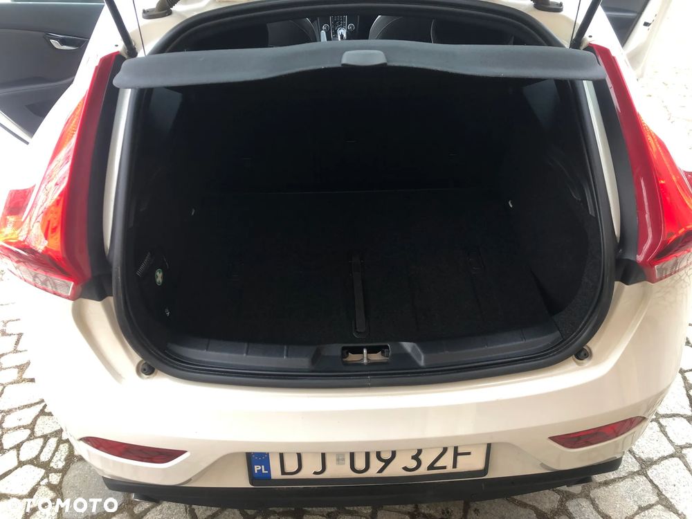 Volvo V40 D3 Geartronic Inscription - 35