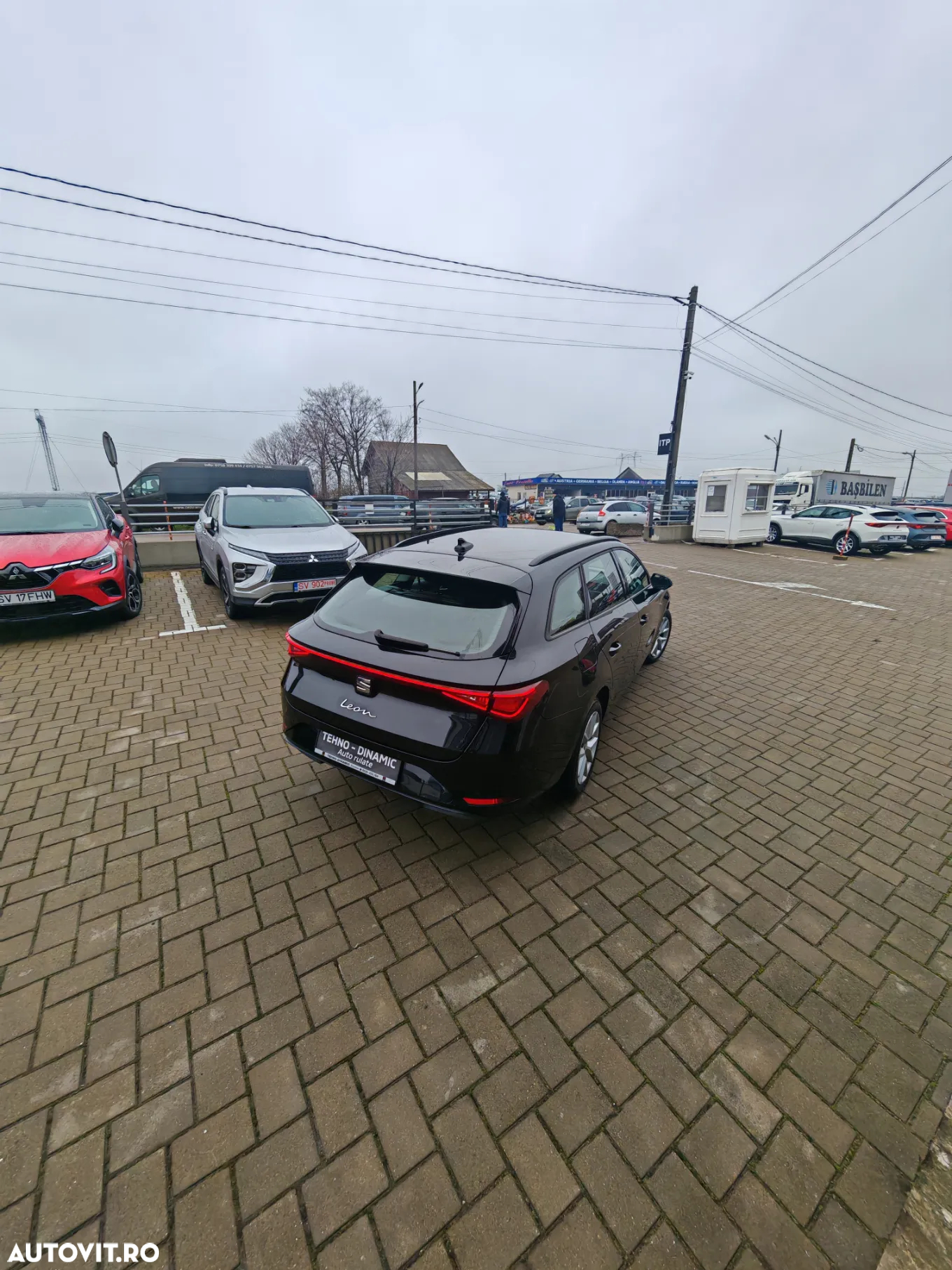 Seat Leon Sportstourer 2.0 TDI DSG Style - 15