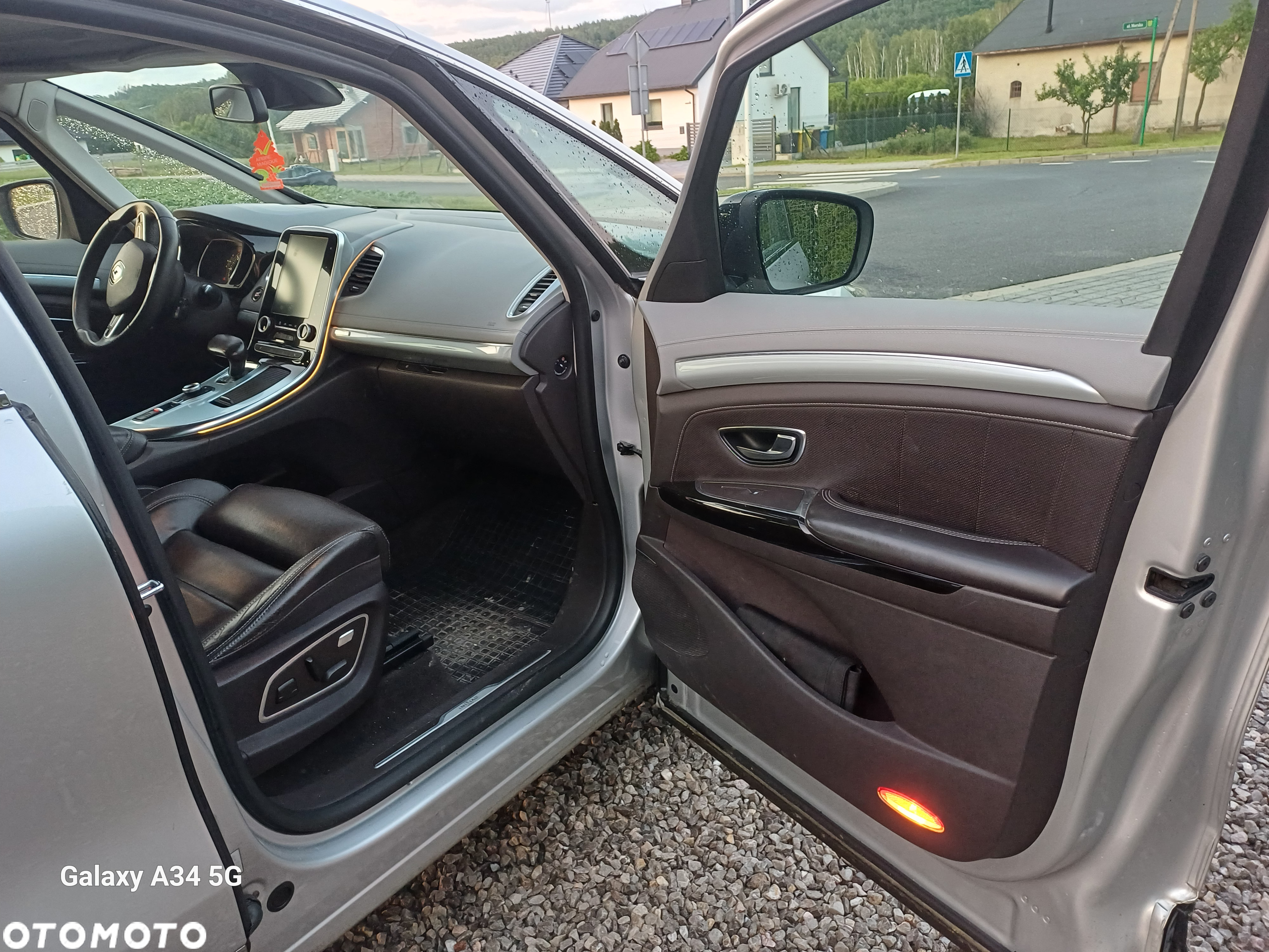 Renault Espace 1.6 dCi Energy Initiale Paris EDC - 18