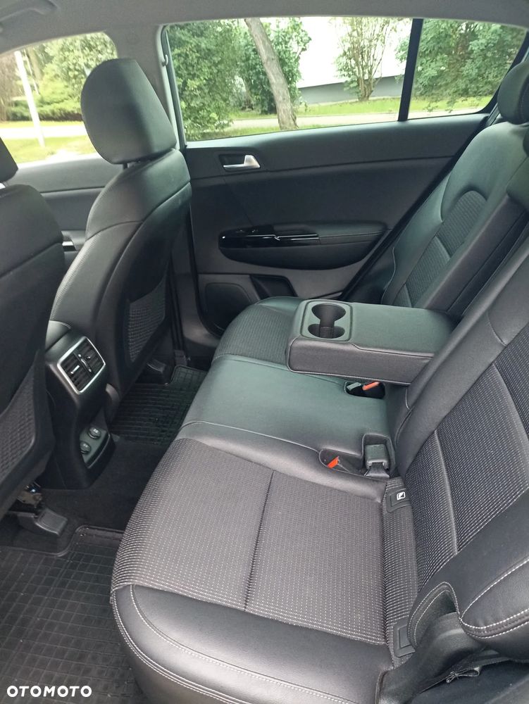Kia Sportage 1.6 GDI Black Edition 2WD - 12
