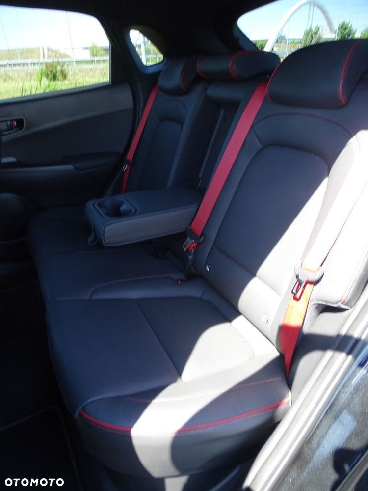 Hyundai Kona 1.6 T-GDI Premium 4WD DCT - 14