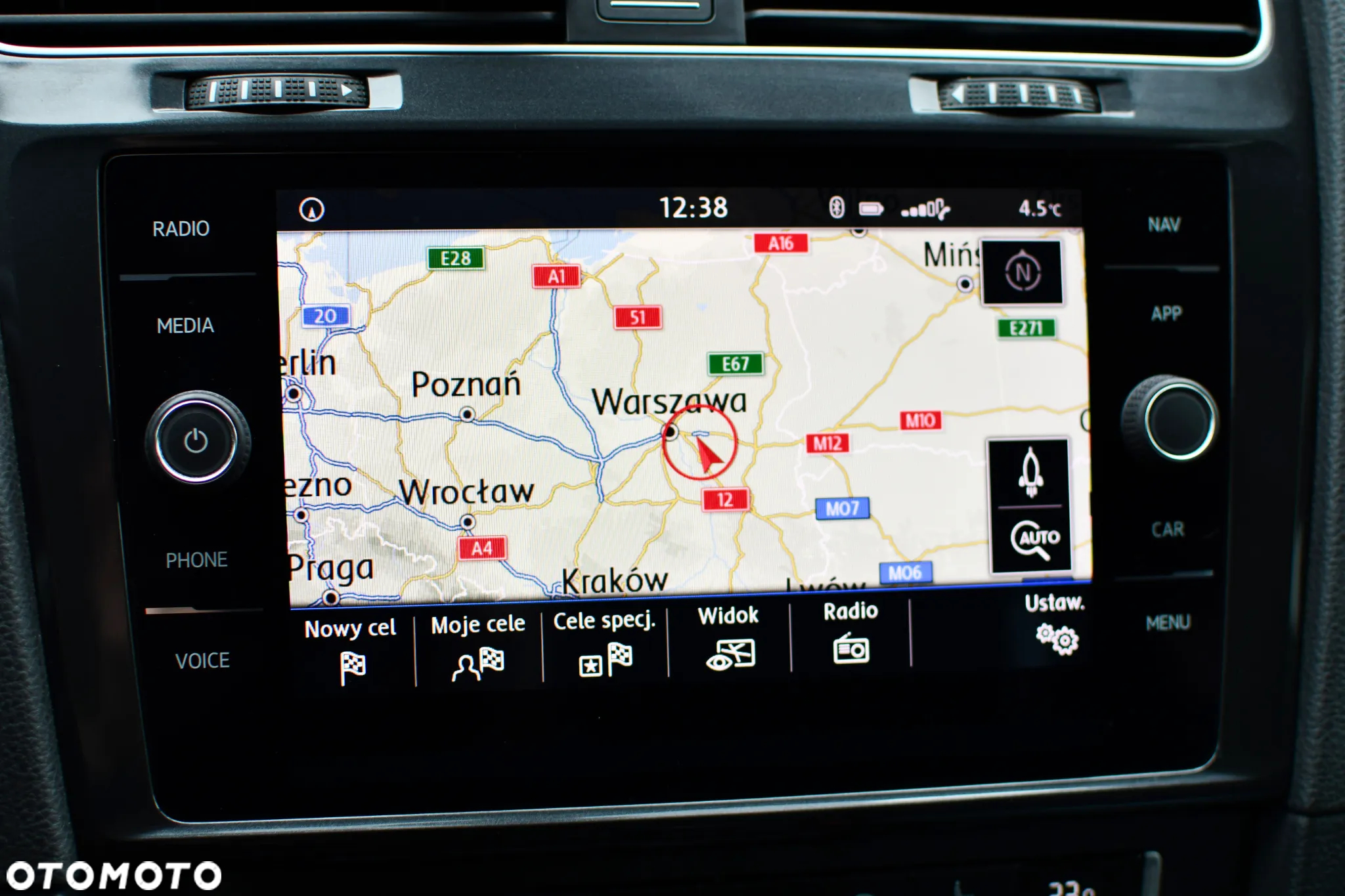 Volkswagen Golf VII 1.6 TDI BMT Comfortline - 24
