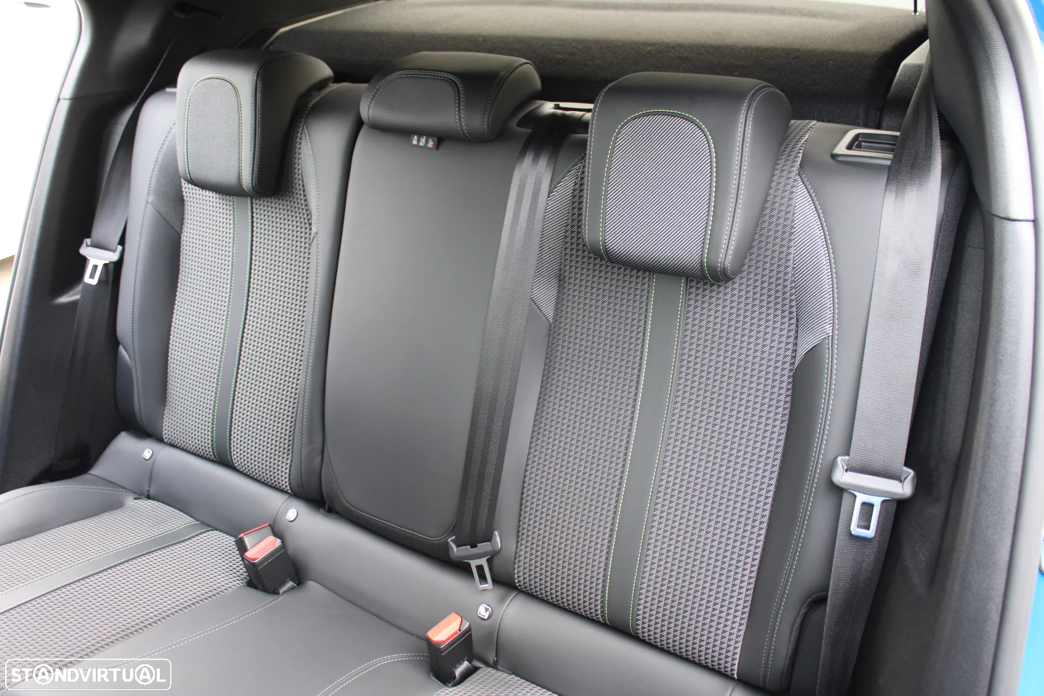 Peugeot 2008 1.5 BlueHDi GT Pack EAT8 - 36