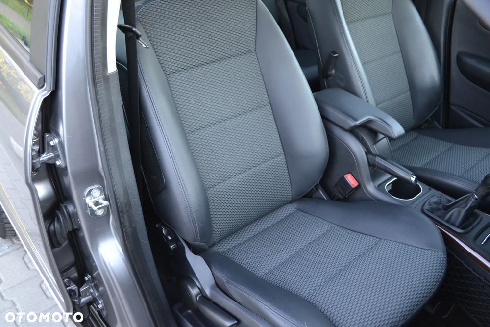 Mercedes-Benz Klasa A 170 BlueEFFICIENCY Elegance - 26