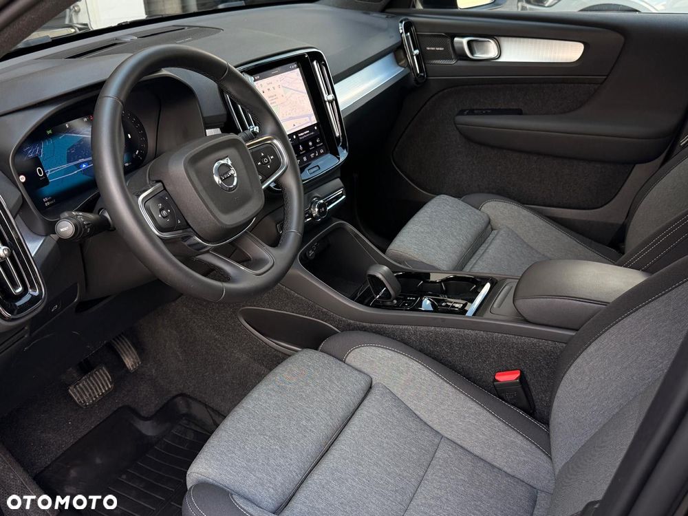 Volvo XC 40 B3 Plus Dark - 10
