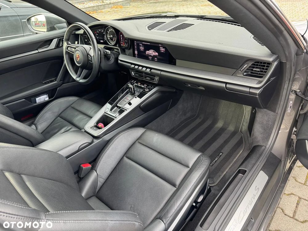 Porsche 911 Carrera S - 16