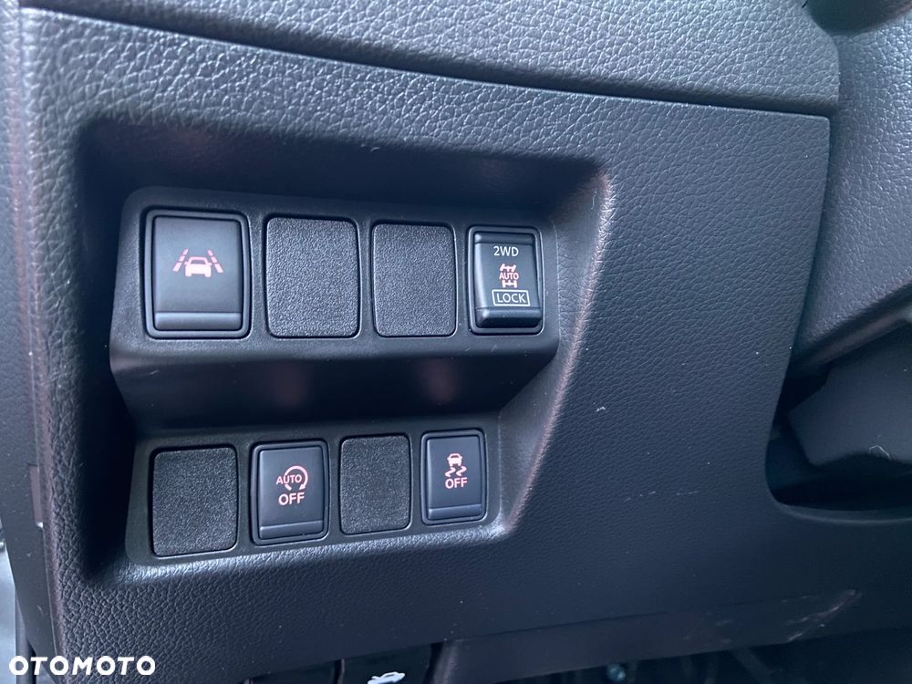 Nissan Qashqai 1.6 dCi TEKNA - 17