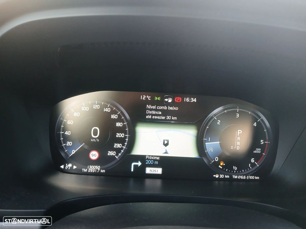 Volvo V90 2.0 D4 Momentum Plus Geartronic - 28