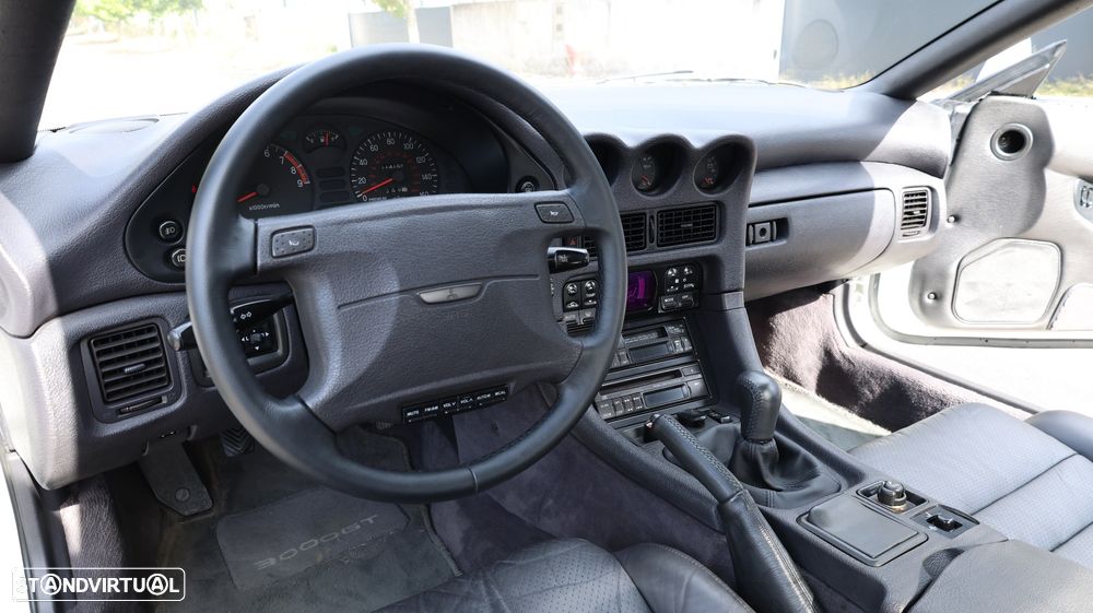 Mitsubishi 3000 GT - 21