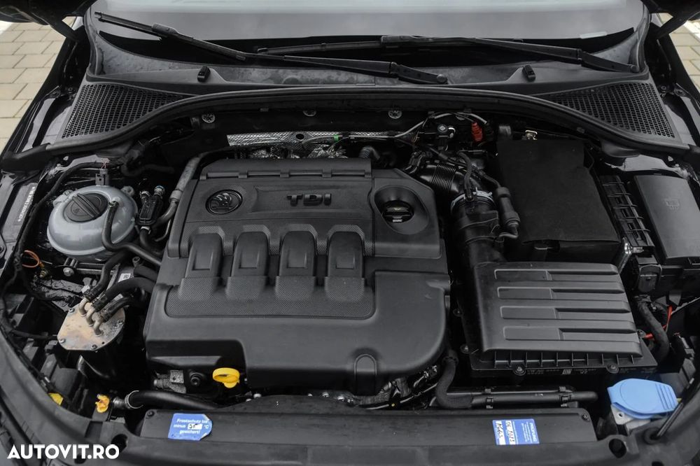 Skoda Octavia 2.0 TDI RS DSG - 26