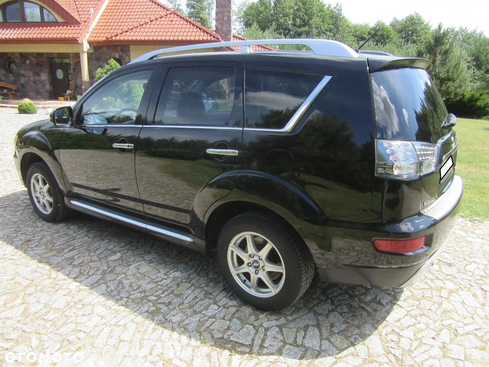 Mitsubishi Outlander - 5