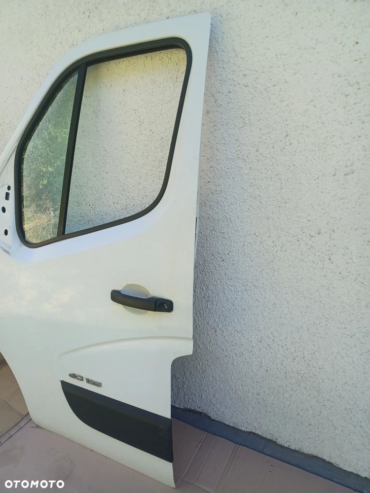 DRZWI PRZEDNIE LEWE RENAULT MASTER III 10- - 2