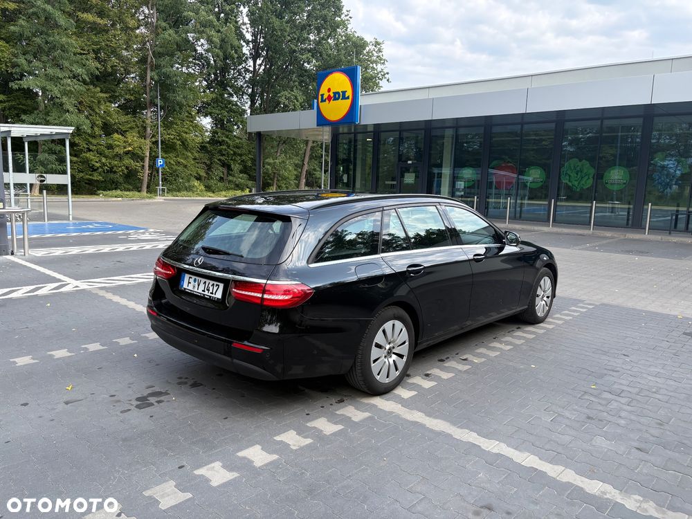 Mercedes-Benz Klasa E - 9