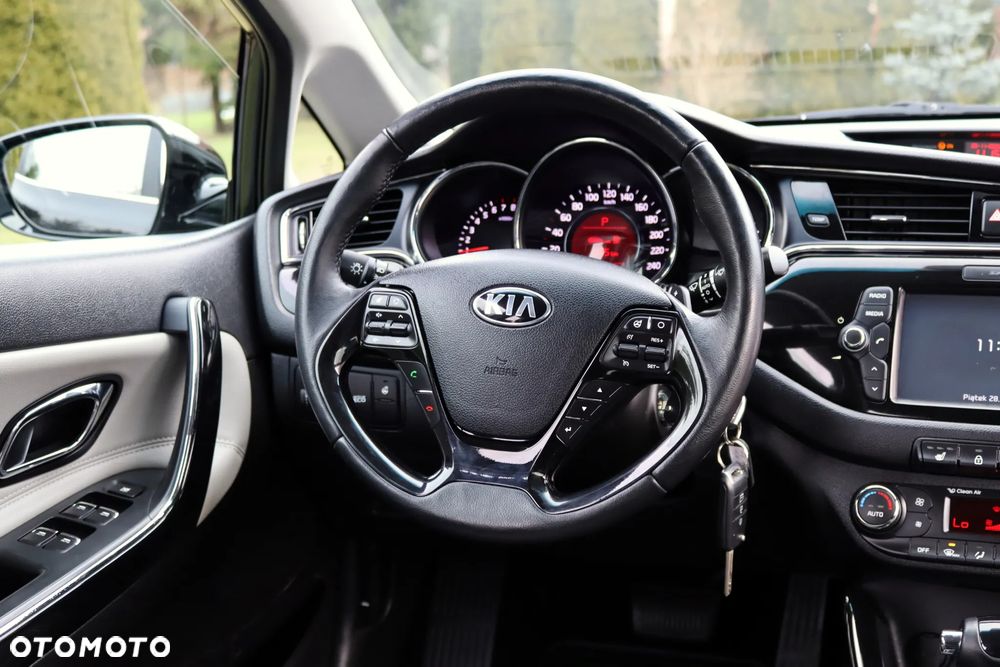 Kia Ceed 1.6 GDI DCT Platinum Edition - 27