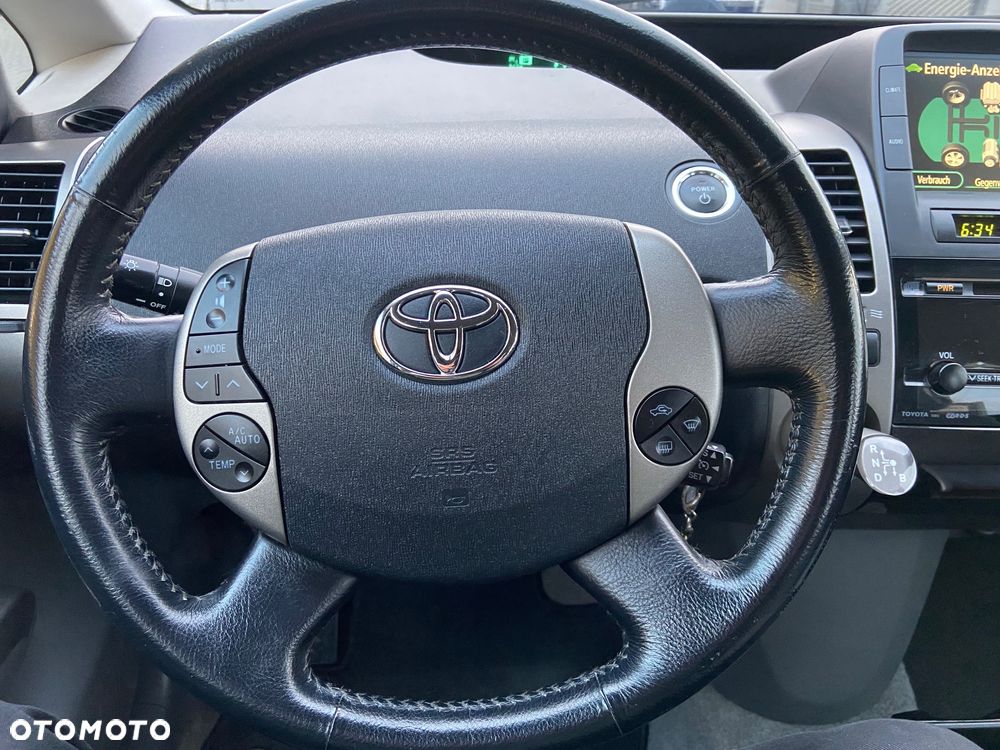 Toyota Prius 1.5 VVT-i Sol - 25