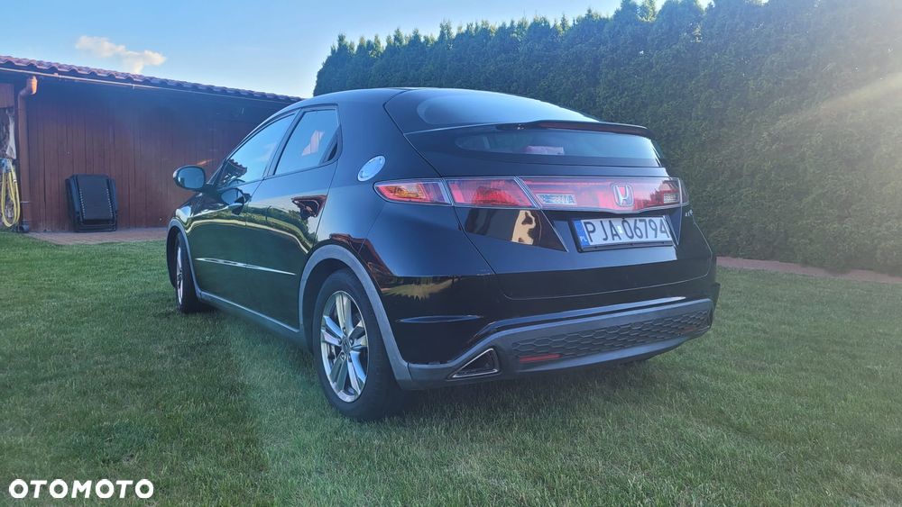 Honda Civic 1.8 Comfort - 10