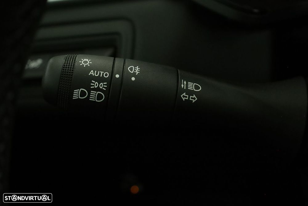 Renault Captur 1.0 TCe Techno Bi-Fuel - 17