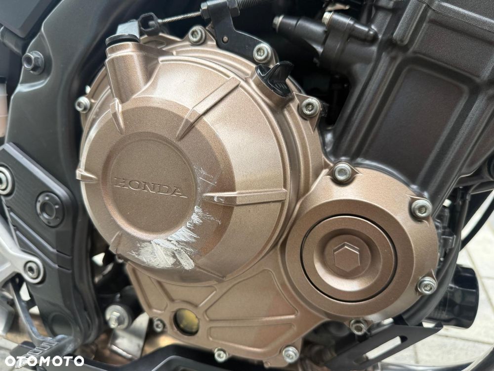Honda CB - 11