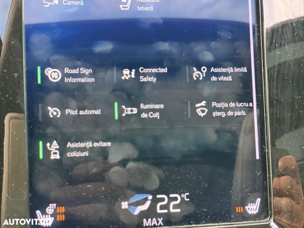Volvo XC 40 T5 AWD Momentum Pro - 31