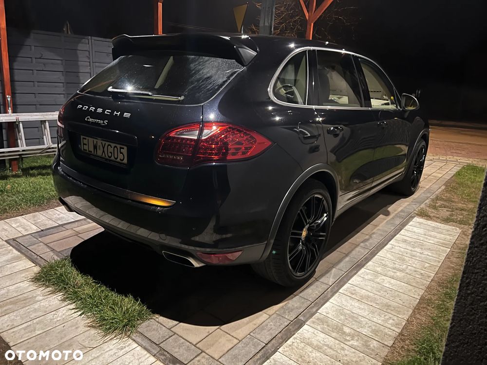 Porsche Cayenne S - 8