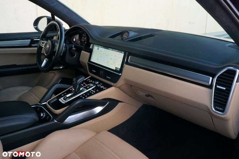 Porsche Cayenne Coupe Turbo - 10