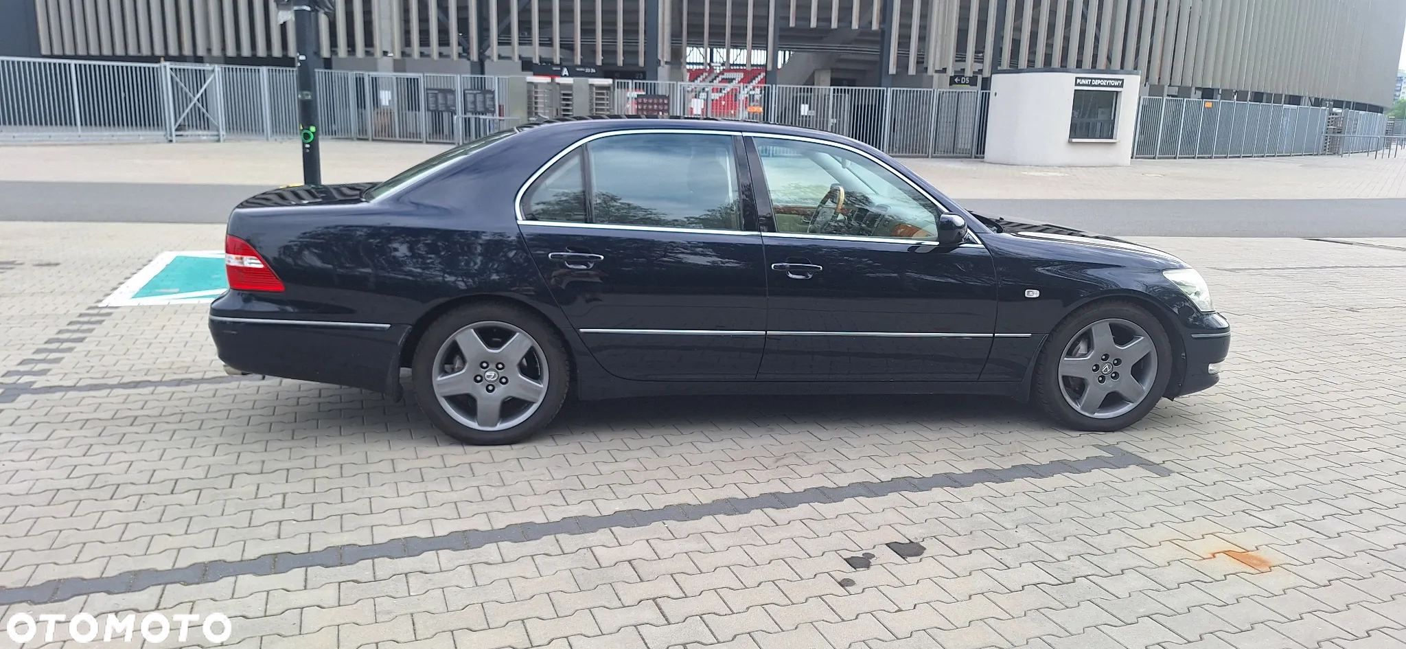 Lexus LS - 4