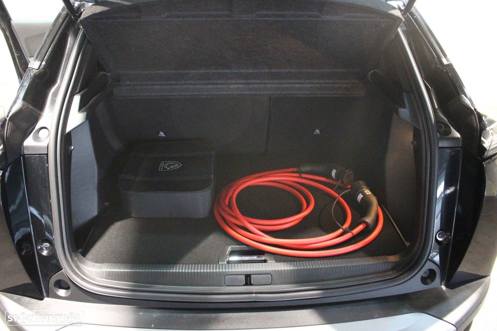 Peugeot e-2008 50 kWh GT - 29