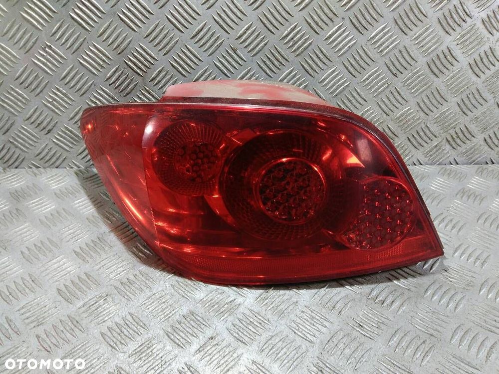 LAMPA LEWA TYLNA PEUGEOT 307 - 1