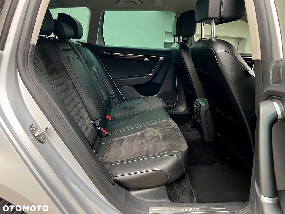 Volkswagen Passat 2.0 TDI Highline - 21