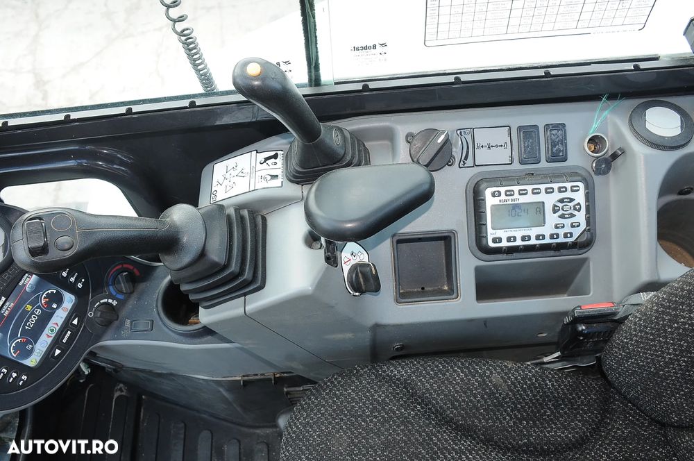 Bobcat E55 MiniExcavator 5,5 tone - 10
