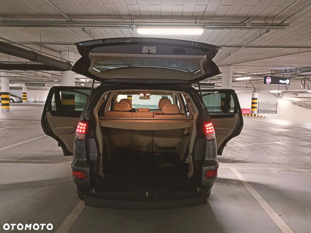 Mitsubishi Outlander 2.0 DID Instyle NAVI - 5