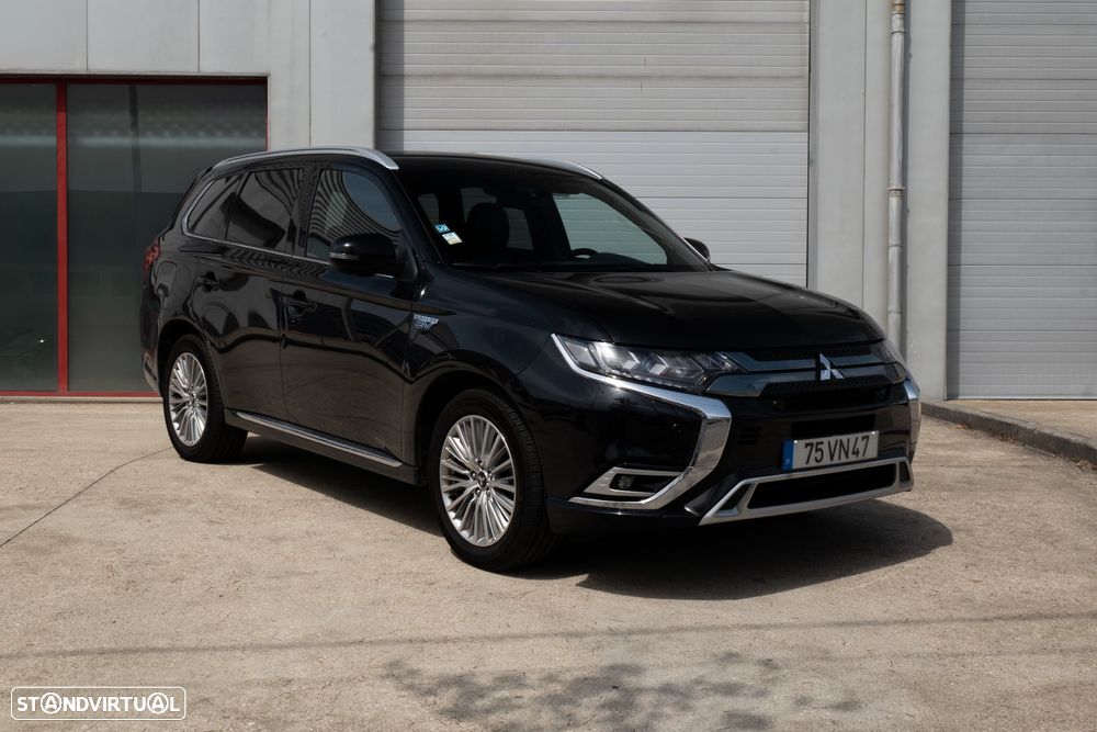 Mitsubishi Outlander - 1