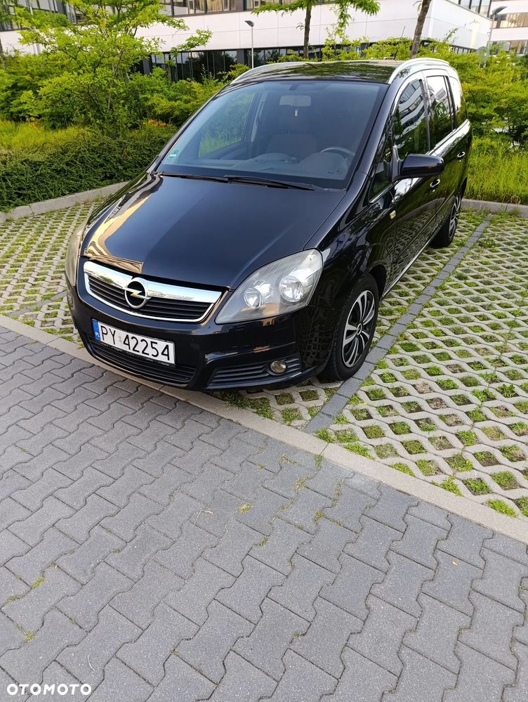 Opel Zafira - 1