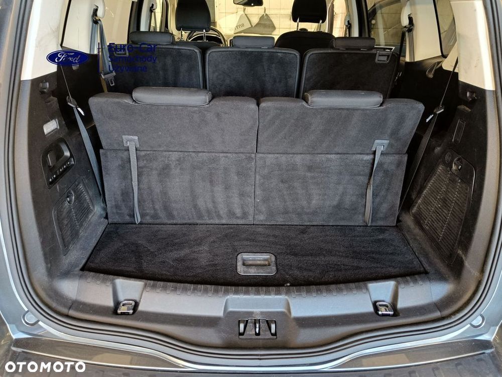 Ford S-Max - 8