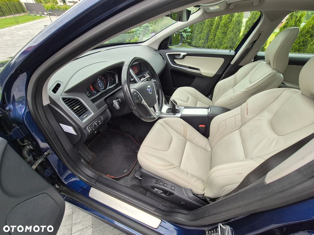 Volvo XC 60 T5 Geartronic Ocean Race - 12