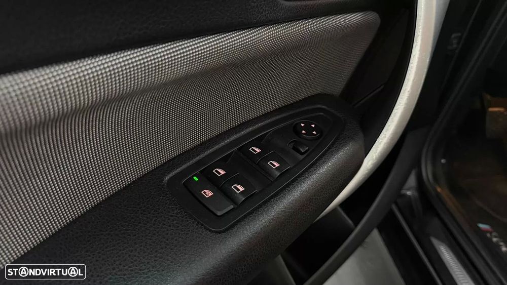 BMW 116 d EfficientDynamics Edition Sport Line - 26