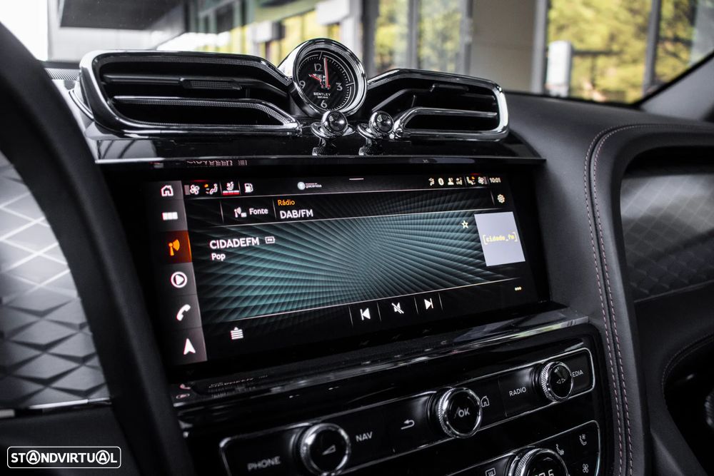 Bentley Bentayga Hybrid - 51